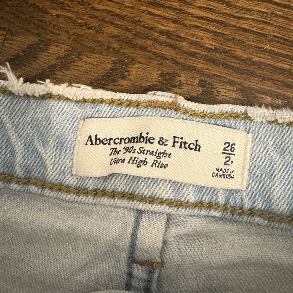 Abercrombie & Fitch Light Wash Denim
